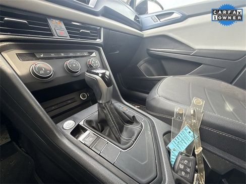 Used 2022 Volkswagen Taos SE image 19