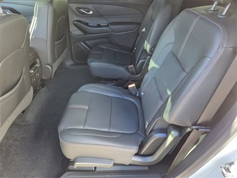 Used 2023 Chevrolet Traverse RS image 11