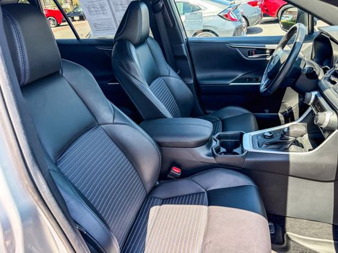Used 2019 Toyota RAV4 XSE w/ XSE Weather Package AWD/4WD image 16