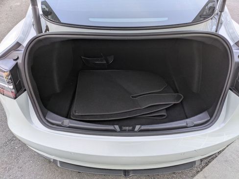 Used 2021 Tesla Model 3 Performance image 29