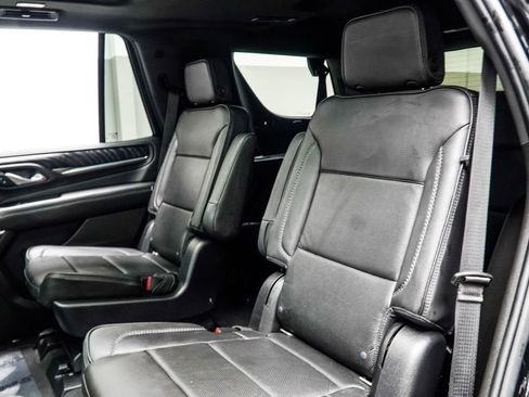 Used 2021 GMC Yukon Denali w/ Denali Premium Package AWD/4WD image 53