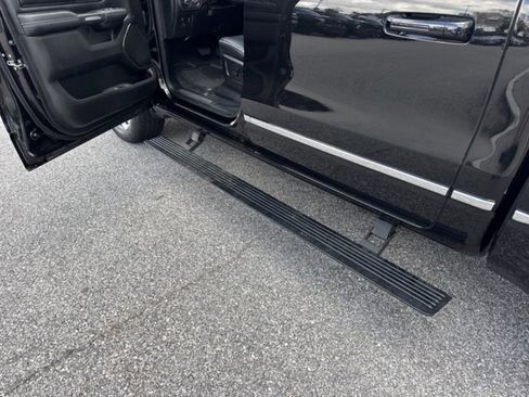 Used 2023 RAM 1500 Limited w/ Body Color Bumper Group AWD/4WD image 43