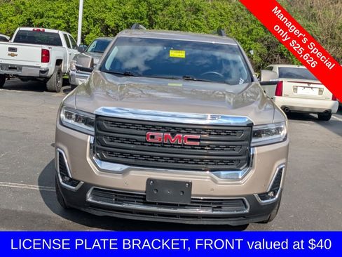 Used 2023 GMC Acadia SLT AWD/4WD image 2