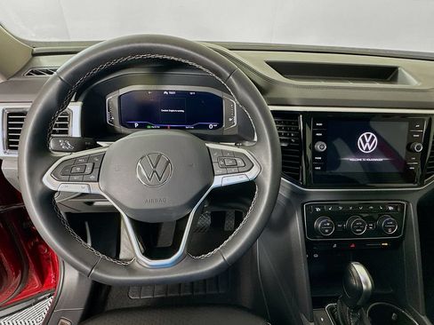 Used 2023 Volkswagen Atlas SE w/ Black Wheel Package FWD image 11