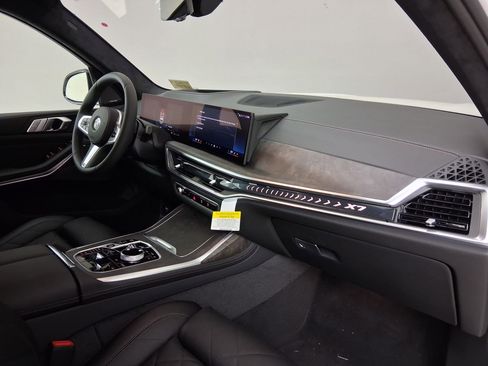 New 2026 BMW X7 xDrive40i w/ M Sport Package image 29