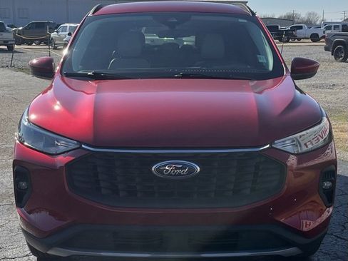 Used 2024 Ford Escape SE image 3