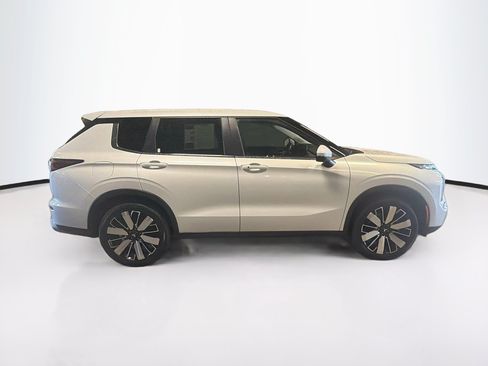 Used 2025 Mitsubishi Outlander SE AWD/4WD image 10