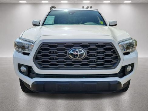 Used 2022 Toyota Tacoma TRD Off-Road w/ Technology Package AWD/4WD image 10