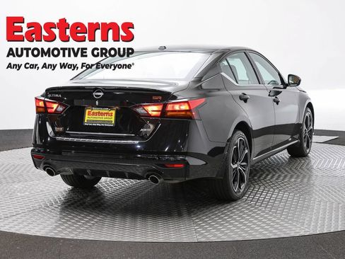 Used 2023 Nissan Altima 2.5 SR AWD/4WD image 5