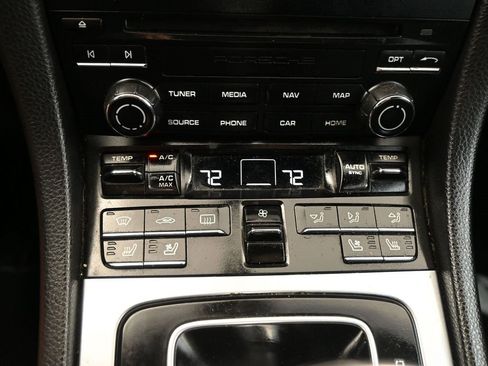 Used 2018 Porsche 718 Cayman image 12