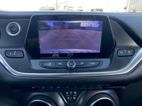 Used 2022 Chevrolet Blazer LT FWD image 33