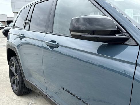New 2026 Jeep Grand Cherokee Limited RWD image 16