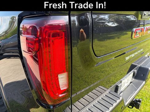 Used 2023 GMC Sierra 1500 AT4 w/ AT4 Premium Package AWD/4WD image 11