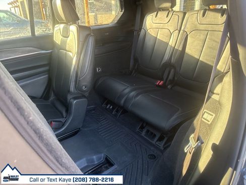 Used 2021 Jeep Grand Cherokee L Overland w/ Luxury Tech Group IV image 25