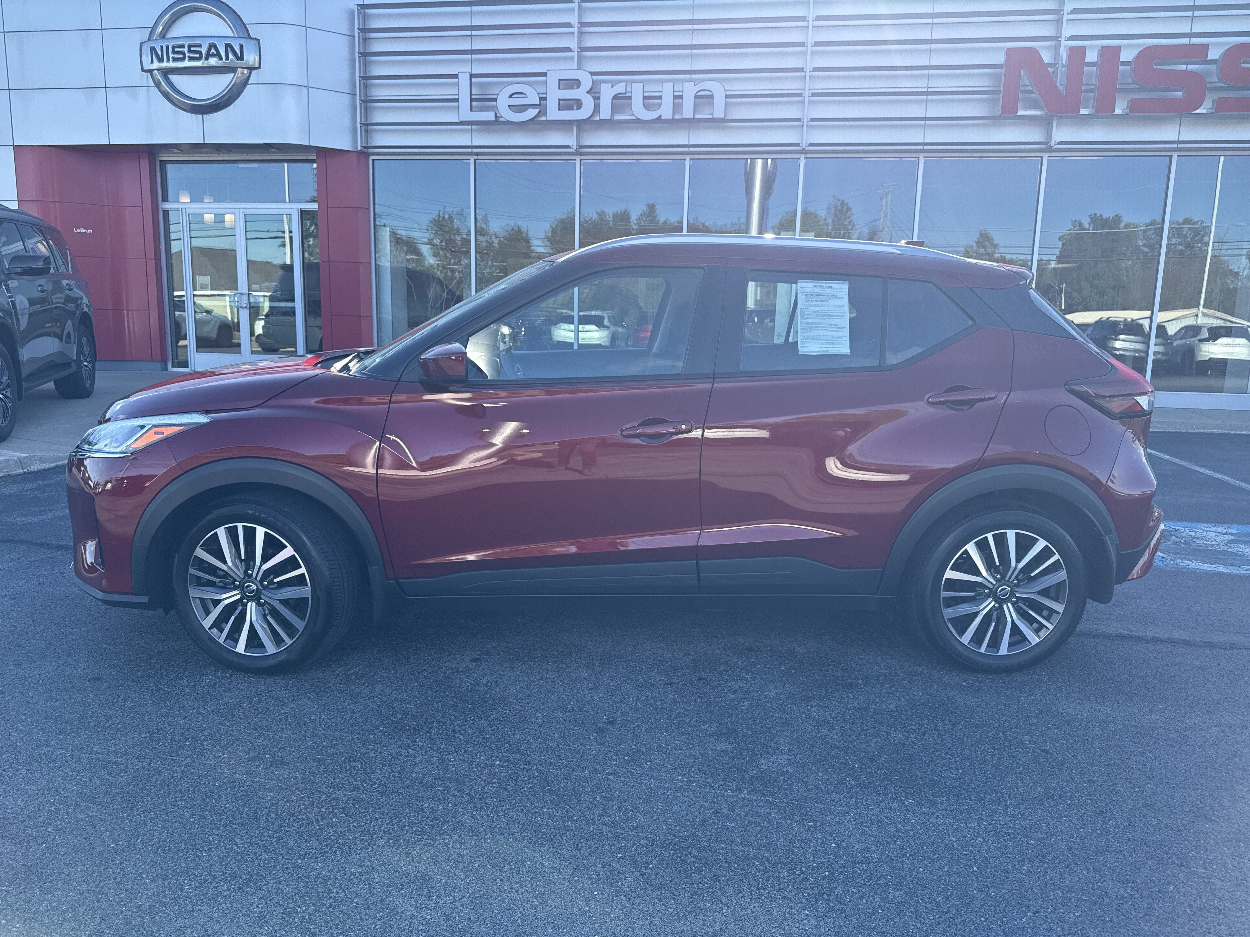 Used 2021 Nissan Kicks SV FWD image 2
