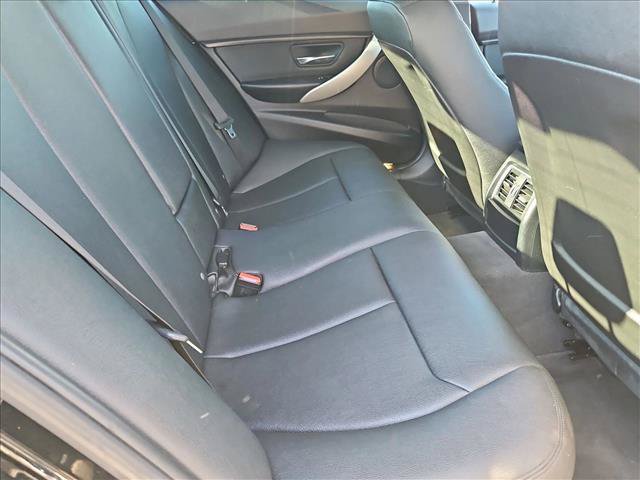Used 2016 BMW 320i Sedan RWD image 19