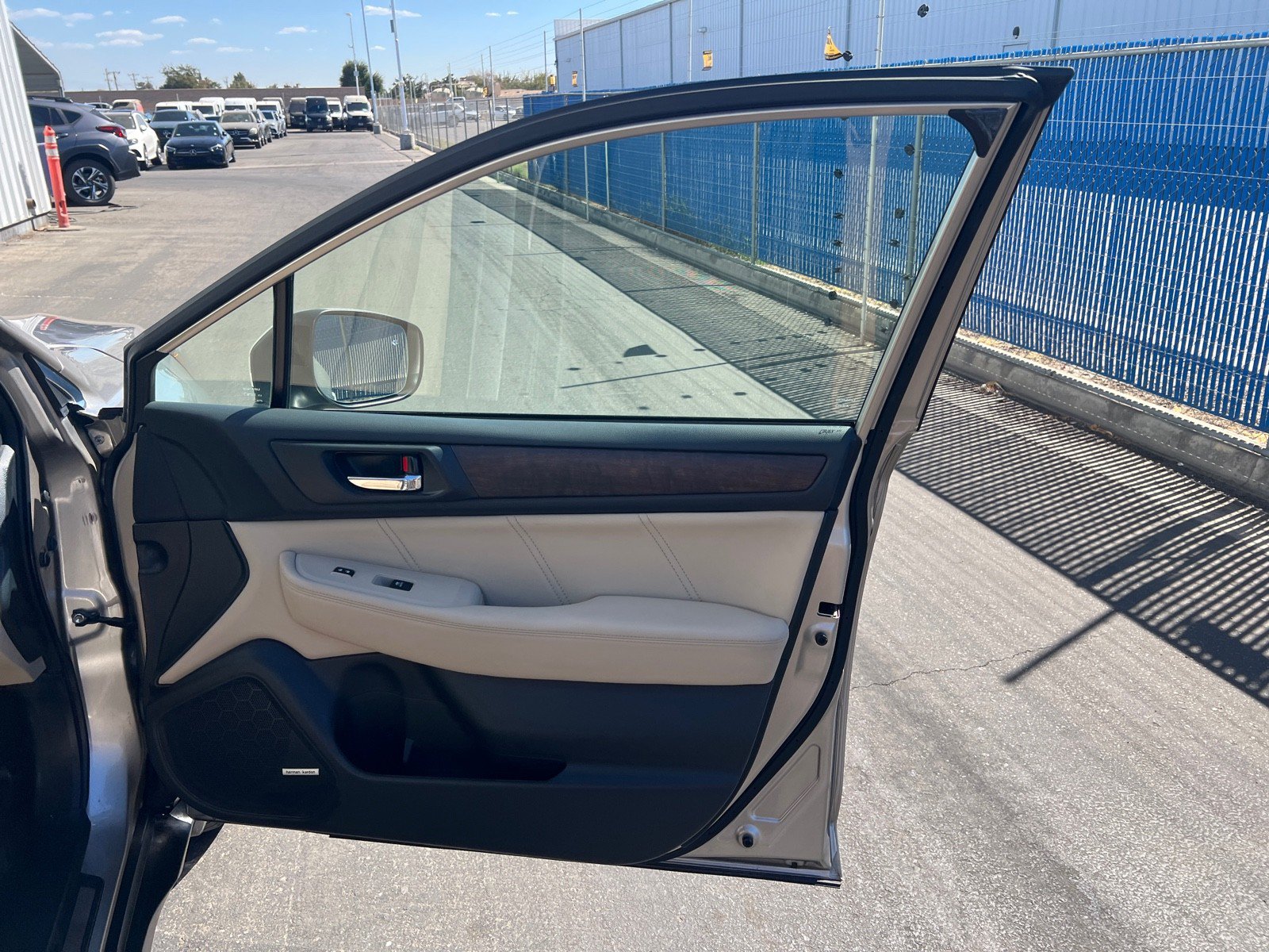 Used 2018 Subaru Outback 2.5i Limited AWD/4WD image 21