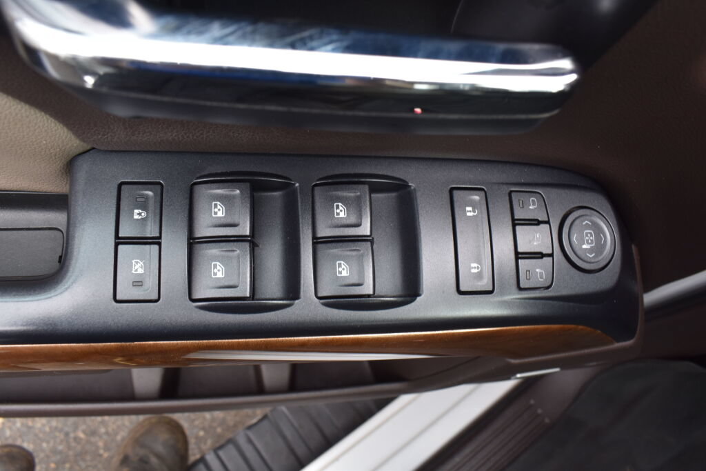 Used 2015 Chevrolet Silverado 2500 LTZ w/ Duramax Plus Package AWD/4WD image 16