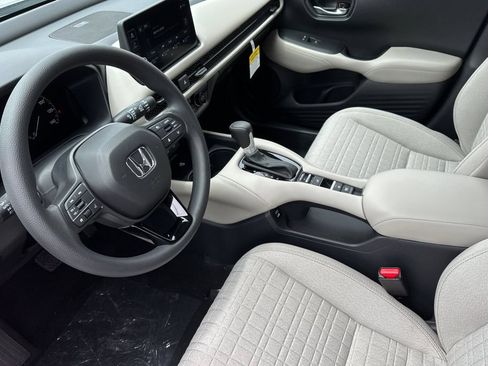 New 2026 Honda HR-V LX image 8