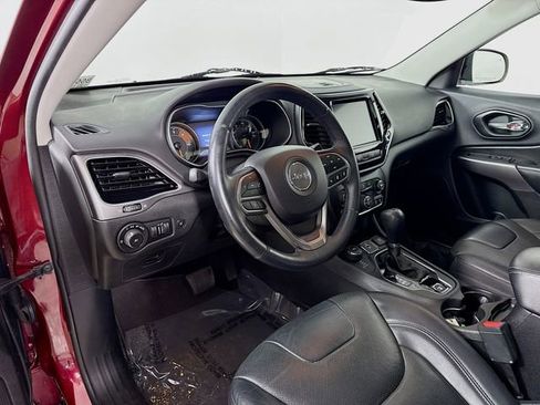 Used 2019 Jeep Cherokee Limited w/ Luxury Group image 9