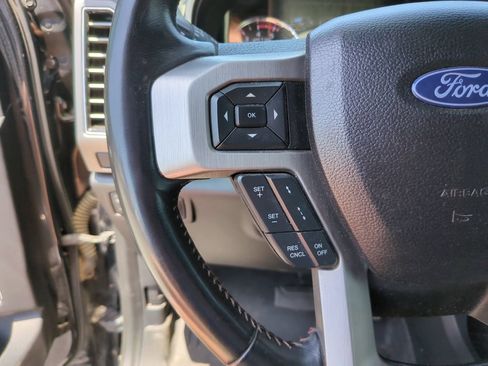 Used 2021 Ford F250 Platinum w/ FX4 Off-Road Package AWD/4WD image 30