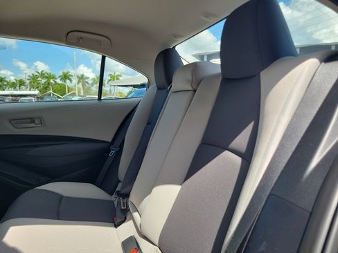 Used 2025 Toyota Corolla LE FWD image 15