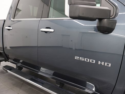 Used 2020 Chevrolet Silverado 2500 LTZ w/ LTZ Premium Package AWD/4WD image 31