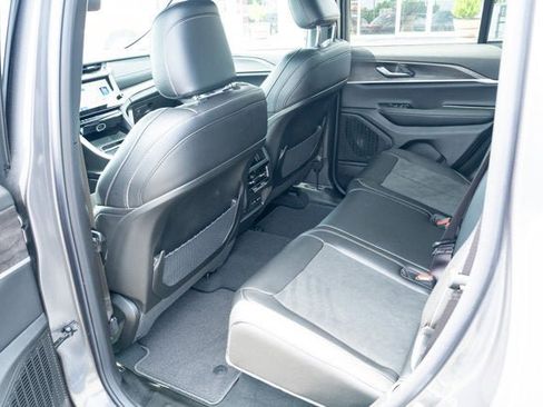 New 2026 Jeep Grand Cherokee Altitude AWD/4WD image 26