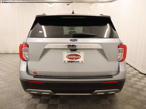Used 2023 Ford Explorer XLT w/ Equipment Group 202A image 5