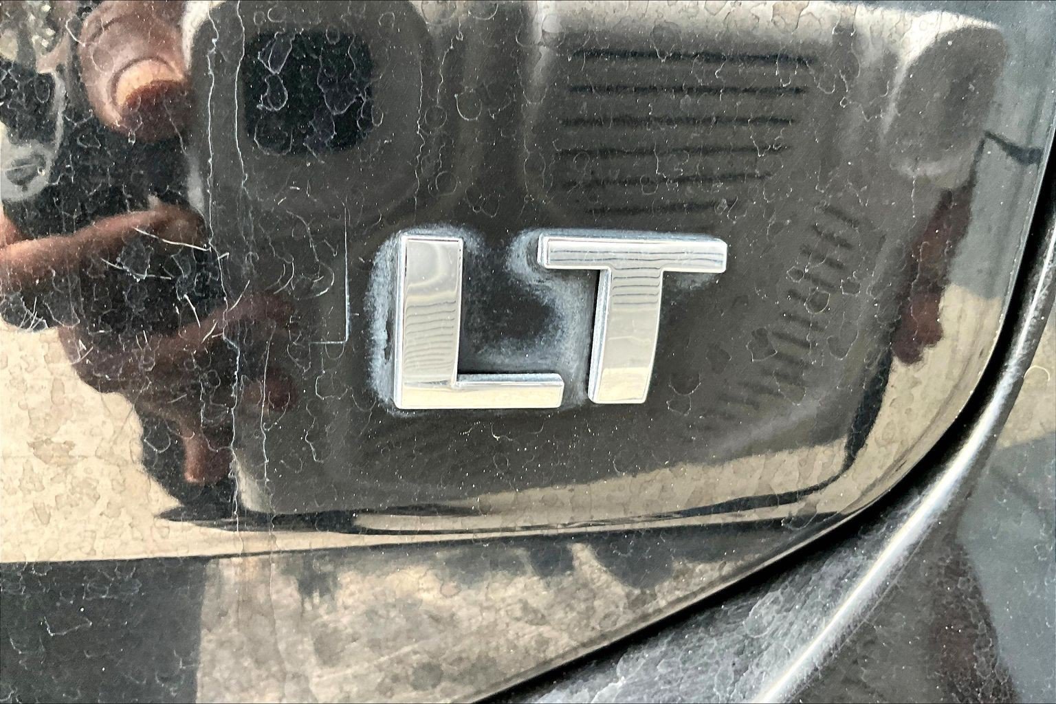 Used 2020 Chevrolet Equinox LT FWD image 24