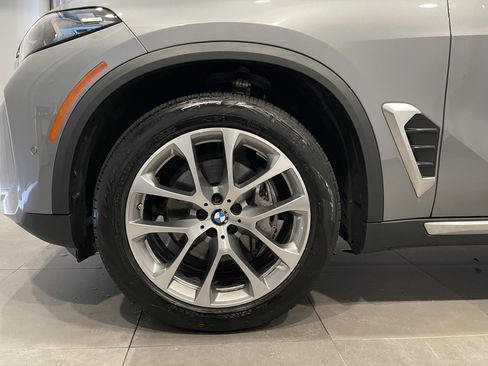 Used 2025 BMW X5 xDrive40i w/ Premium Package AWD/4WD image 7