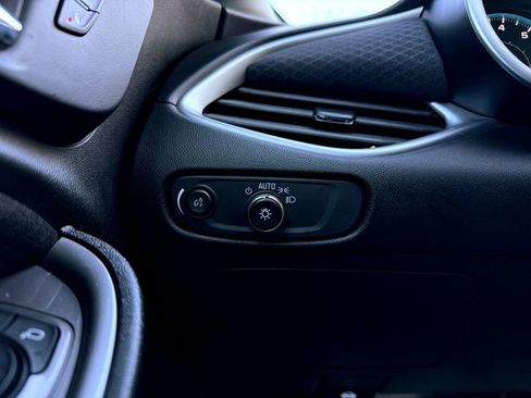 Used 2022 Chevrolet Malibu RS image 16