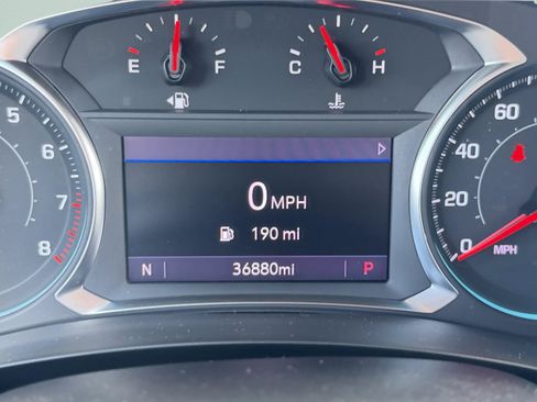 Used 2023 Chevrolet Traverse LT FWD image 36