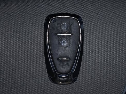 Used 2018 Chevrolet Equinox LS image 32