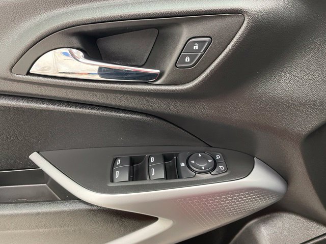 Used 2024 Chevrolet Trax RS w/ Driver Confidence Package FWD image 12