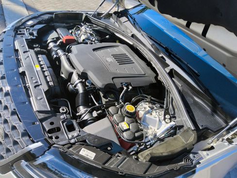 Used 2020 Land Rover Range Rover Velar R-Dynamic S image 44