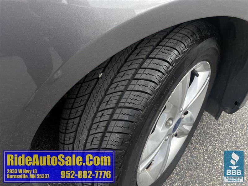 Used 2013 Ford Focus SE w/ SE Winter Pkg FWD image 28