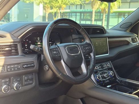Used 2024 GMC Yukon Denali Ultimate AWD/4WD image 12