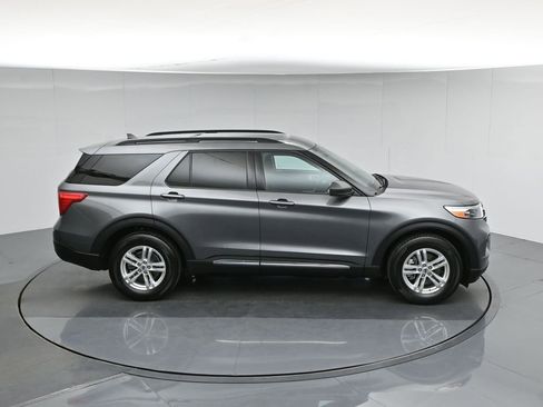 Certified 2023 Ford Explorer XLT RWD image 43