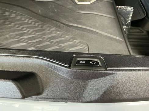 Used 2026 BMW X5 M60i AWD/4WD image 31