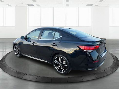 Used 2022 Nissan Sentra SR w/ Electronics Package image 3