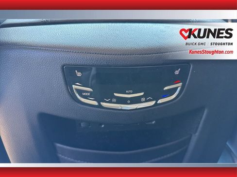 Used 2017 Cadillac Escalade Luxury image 43