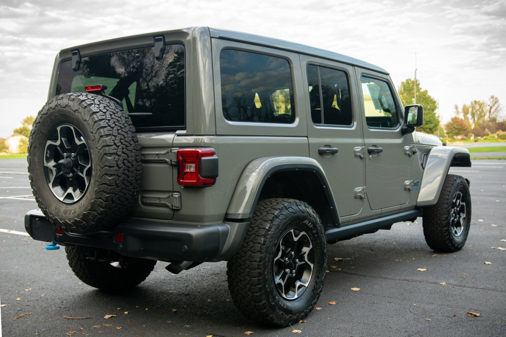 Used 2021 Jeep Wrangler Unlimited Rubicon 4xe w/ Steel Bumper Group AWD/4WD image 18