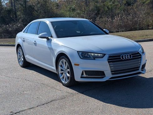 Used 2019 Audi A4 2.0T Premium w/ Convenience Package image 3