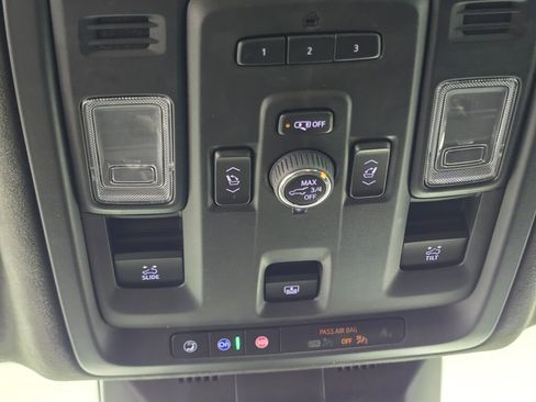 Used 2023 Cadillac Escalade V image 42