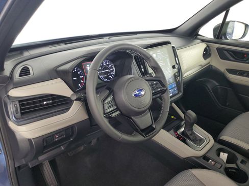 Used 2025 Subaru Forester Premium AWD/4WD image 11