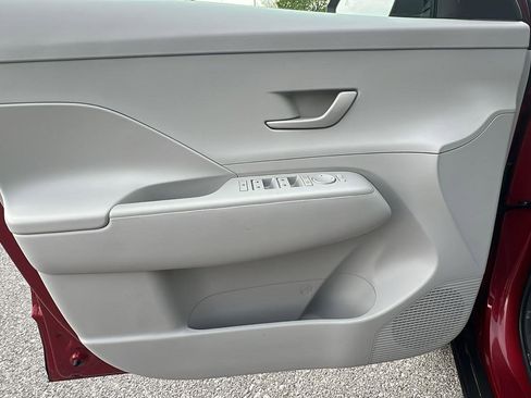 Used 2025 Hyundai Kona SEL AWD/4WD image 21