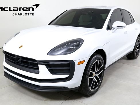 Used 2024 Porsche Macan w/ Premium Plus Package AWD/4WD image 1