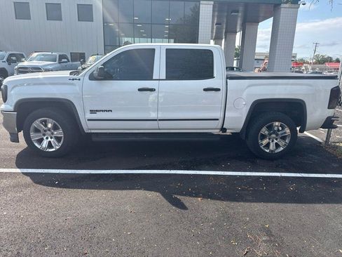 Used 2018 GMC Sierra 1500 SLT AWD/4WD image 3