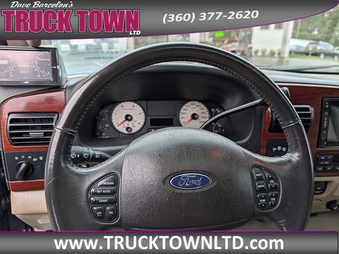 Used 2005 Ford F350 Lariat image 16